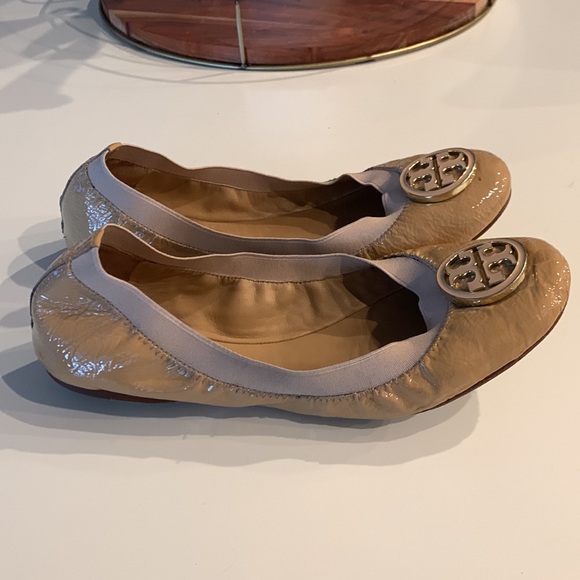 Tory Burch Caroline nude patent leather flats-size 8 - Picture 9 of 14